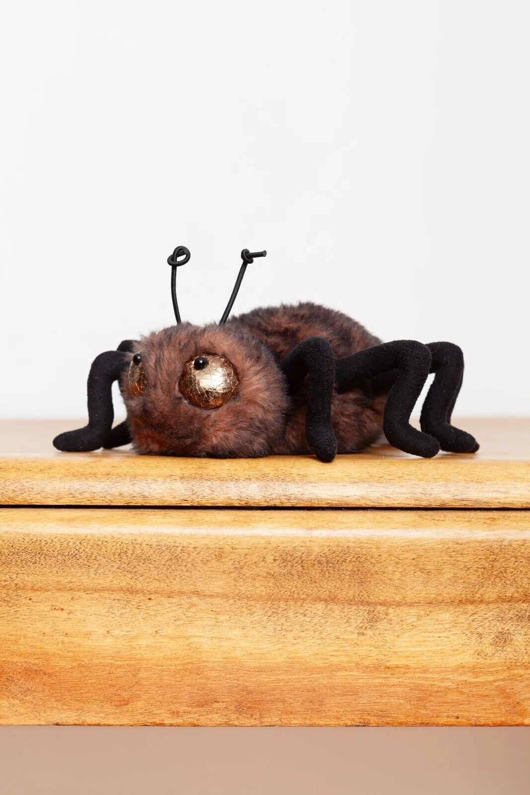 20399 tony tarantula jellycat size comparison